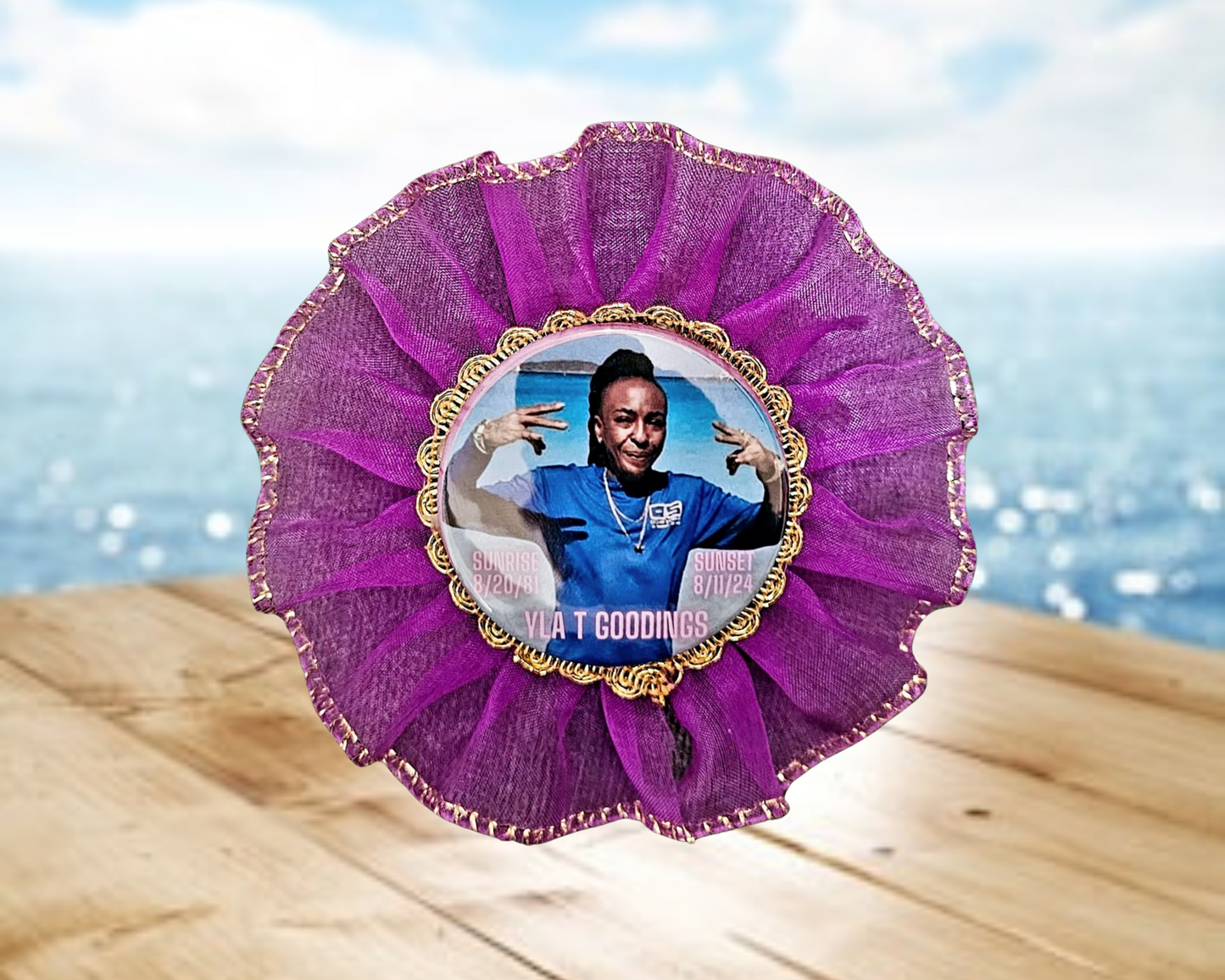 Memorial Button w/ Trim