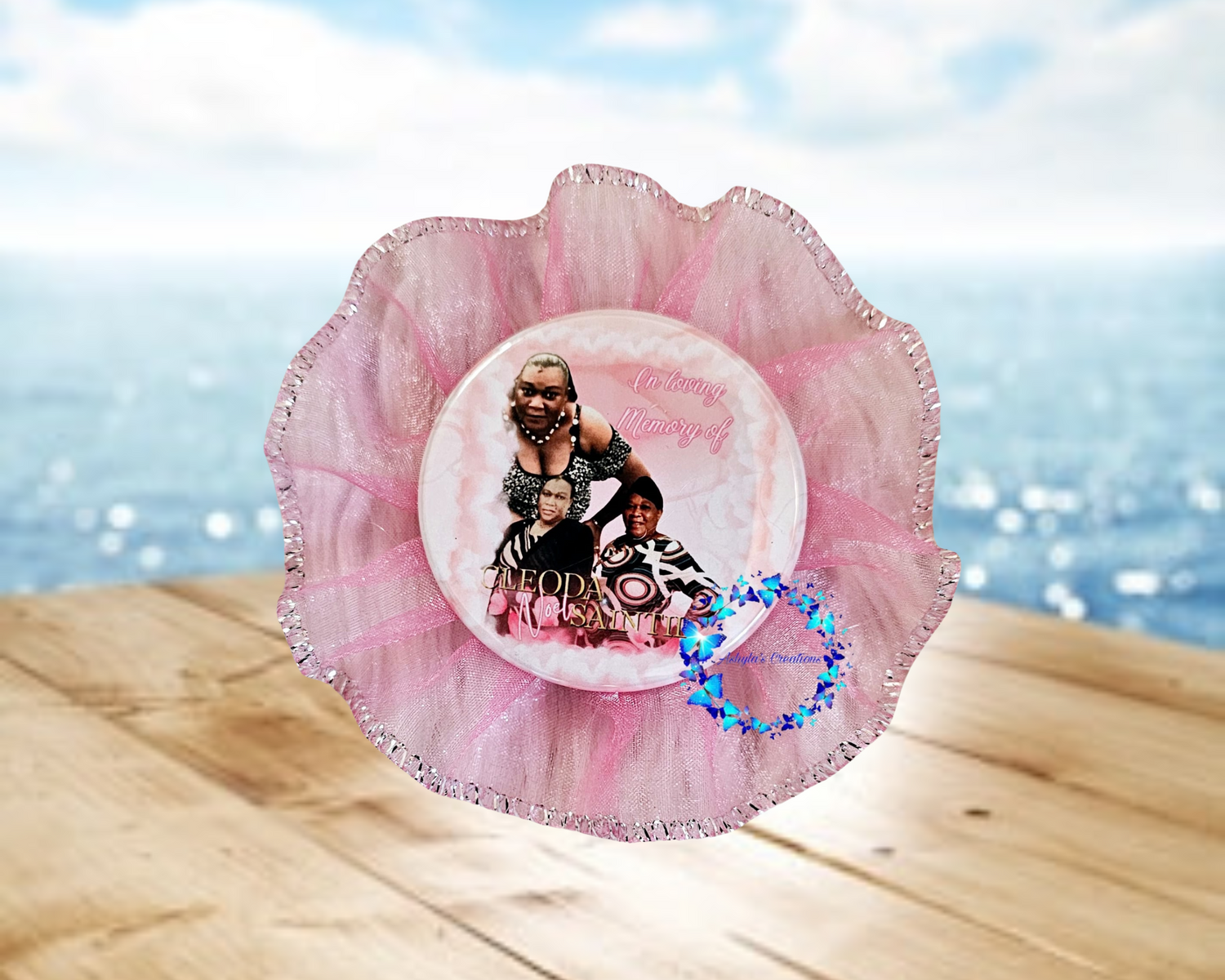 MEMORIAL BUTTON W/ TRIM